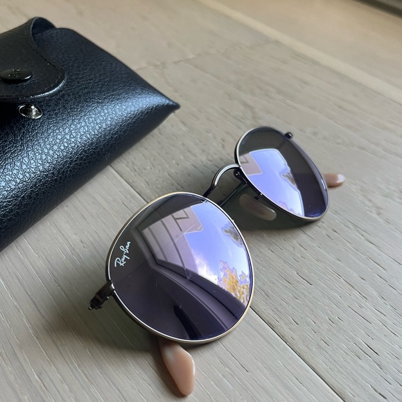 Ray-Ban Round Metal Sunglasses - Picture 3 of 6